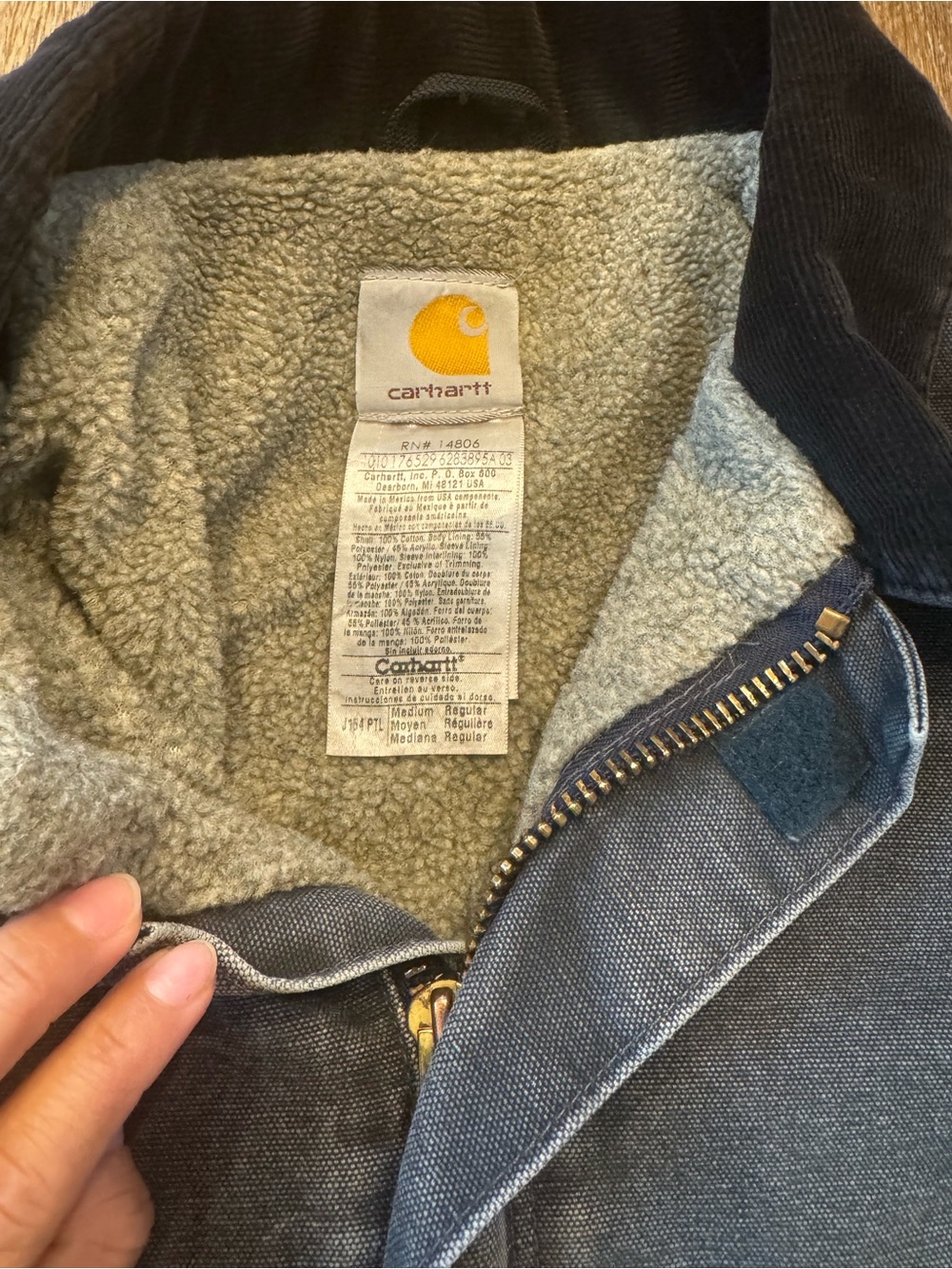 Vintage Carhartt J164 PTL Black Jean Jacket with Corduroy Collar - Picture 4 of 9